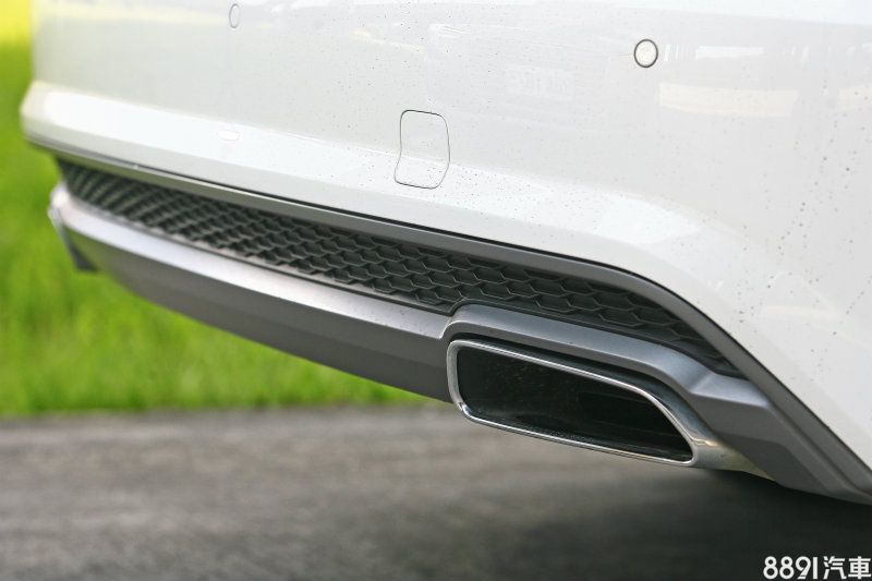 環車S-Line空力套件,妝點得全車動感盎然。 環車S-Line空力套件,妝點得全車動感盎然。