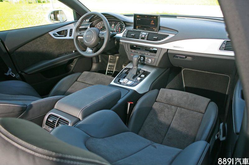 質感精緻紮實向來都是Audi車款的特點,在A7 Sportback 50 TFSI Quattro自不例外。 質感精緻紮實向來都是Audi車款的特點,在A7 Sportback 50 TFSI Quattro自不例外。