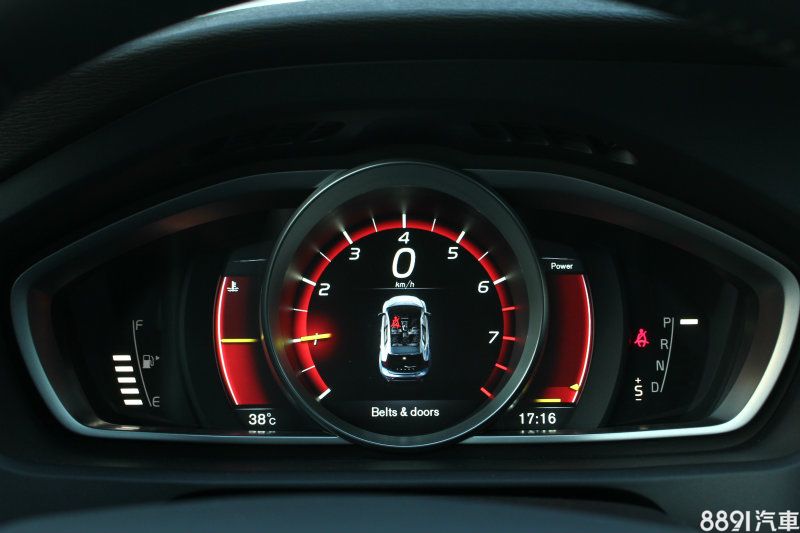 饒富科技感的儀錶設計，也是新世代Volvo討喜的原因之一。