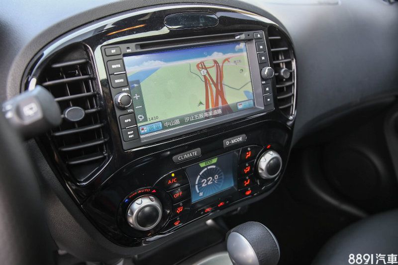 ICON整合中控台導入七吋彩色螢幕觸控音響系統