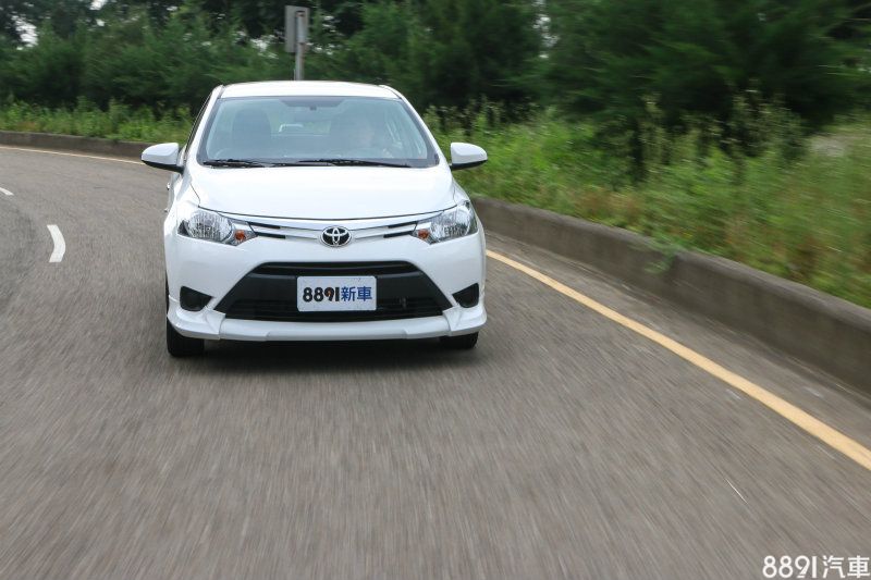 最終結果不離預想結果,新引擎搭配CVT變速箱的New Vios完全勝出,除了加速方面,在節能、駕馭質感上也同樣較舊款式高出一截,精進幅度又讓Vios更具賣相。 最終結果不離預想結果,新引擎搭配CVT變速箱的New Vios完全勝出,除了加速方面,在節能、駕馭質感上也同樣較舊款式高出一截,精進幅度又讓Vios更具賣相。