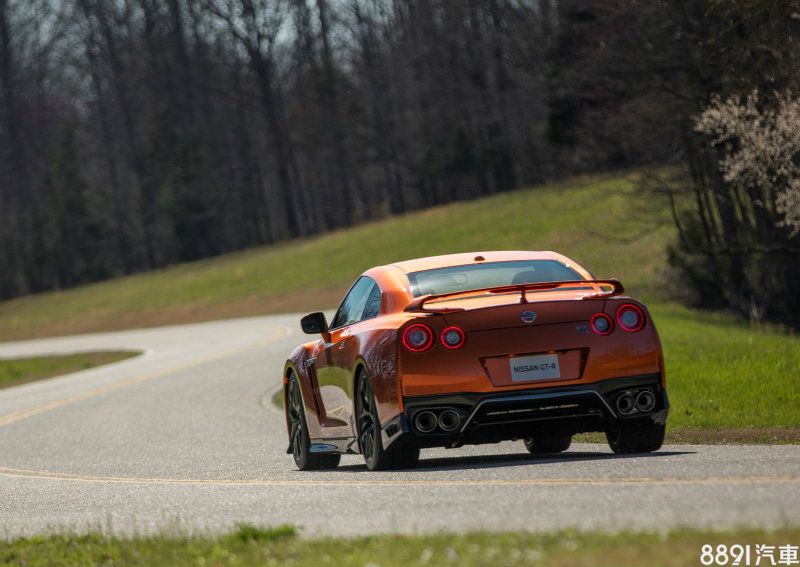 2018 Nissan GT-R Arrives With New Trim Levels Packages