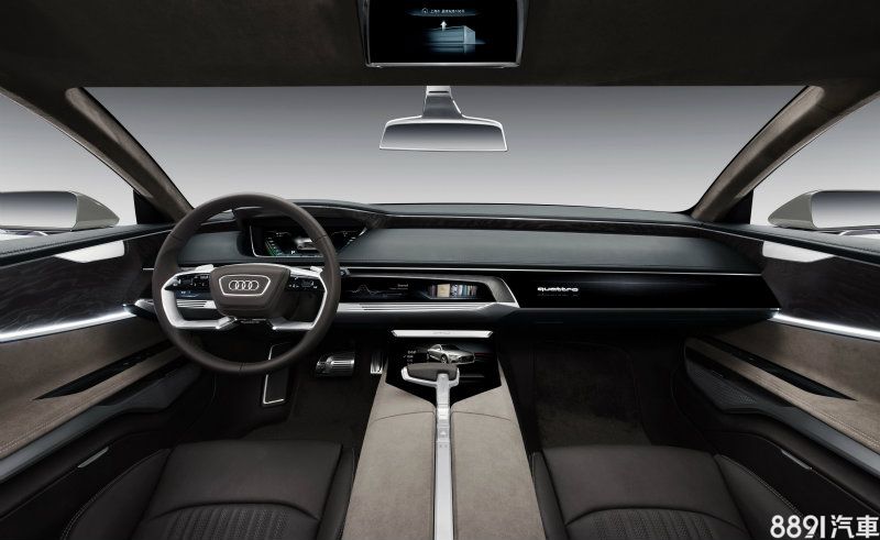 Prologue概念車內裝設計沿襲品牌一貫的極簡風格，卻又充滿豪華及前衛的氛圍，儀表板及中控台部分都配置多功能觸控式螢幕，其中一部份更以OLED面板設置。