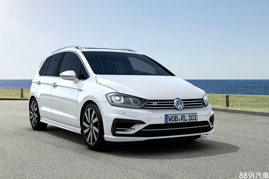 首度在台推出280 TSI R-Line車型，外觀與內裝增列多項運動化套件，全車系更標準配備雙區全自動電子恆溫空調系統、免鑰匙晶片控制系統與Customer-Link 車輛監控系統等科技配備，展現Volkswagen品牌全面性產品力。