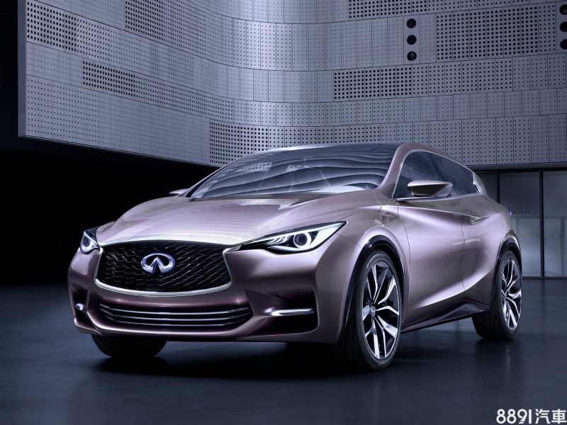 從2013年法蘭克福車展亮相的Q30 Concept概念車看來，已忠實預告Q30將採用稍高設定的類Crossover造型，以進軍豪華掀背車市場，外觀設計也大抵保留至正式車型，甚至是現在的LED頭燈比當初概念車更具未來感。