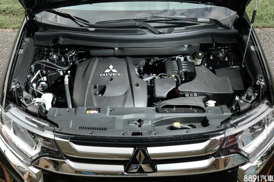全車系的動力來源維持小改款前的2.4升MIVEC引擎,具備氣門正時與揚程連續可變技術,訴求平順運轉與節能性,最大輸出為168hp/22.4kgm,並搭配可模擬6速的CVT變速箱。
