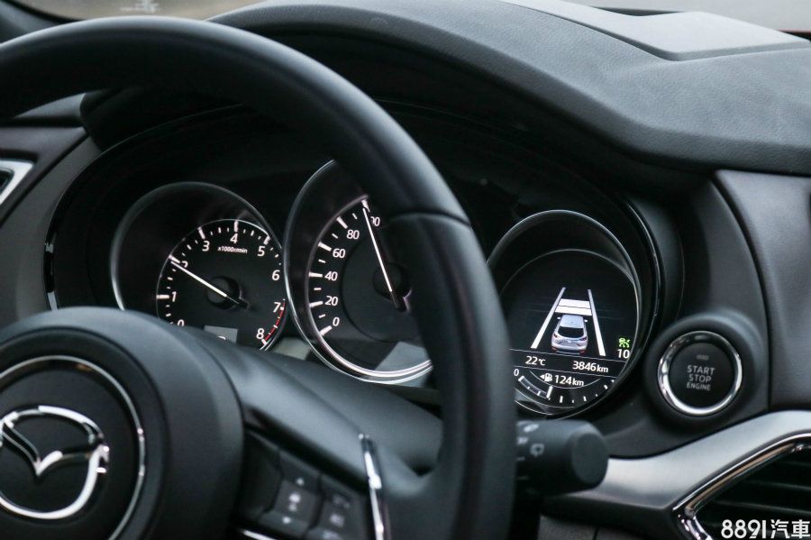 100km/h巡航時，引擎轉速約為2000rpm左右，由於這具引擎扭力出色，相信若有更多高檔位，讓引擎轉速再低一些，依舊可以輕鬆的推動車輛巡航，並讓高速油耗更出色一些。