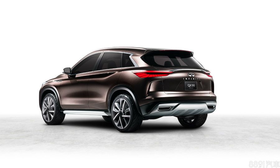 現行QX50車身設計較低一些、也斯文幾分，帶有跨界的感受，而從QX50概念版來看，下一代QX50顯然將改走運動跑旅之路。