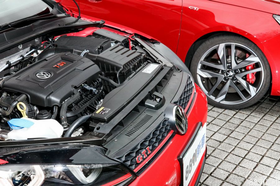 Golf GTI Clubsport一樣採用2.0升L4缸內直噴渦輪引擎,可輸出265hp/35.7kgm的最大動力,而超增壓模式則能在10秒內將出力提升至290hp/38.8kgm。