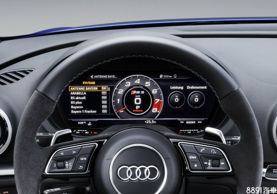 為Audi招牌的12.3吋Audi Virtual Cockpit全數位虛擬儀表為選配項目，在品牌性能版車型上，其都會擁有特殊的中置顯示，提供時速、轉速、與Lap Timer，兩側則有扭力、G值和胎壓等資訊，上面並有RS3字樣。