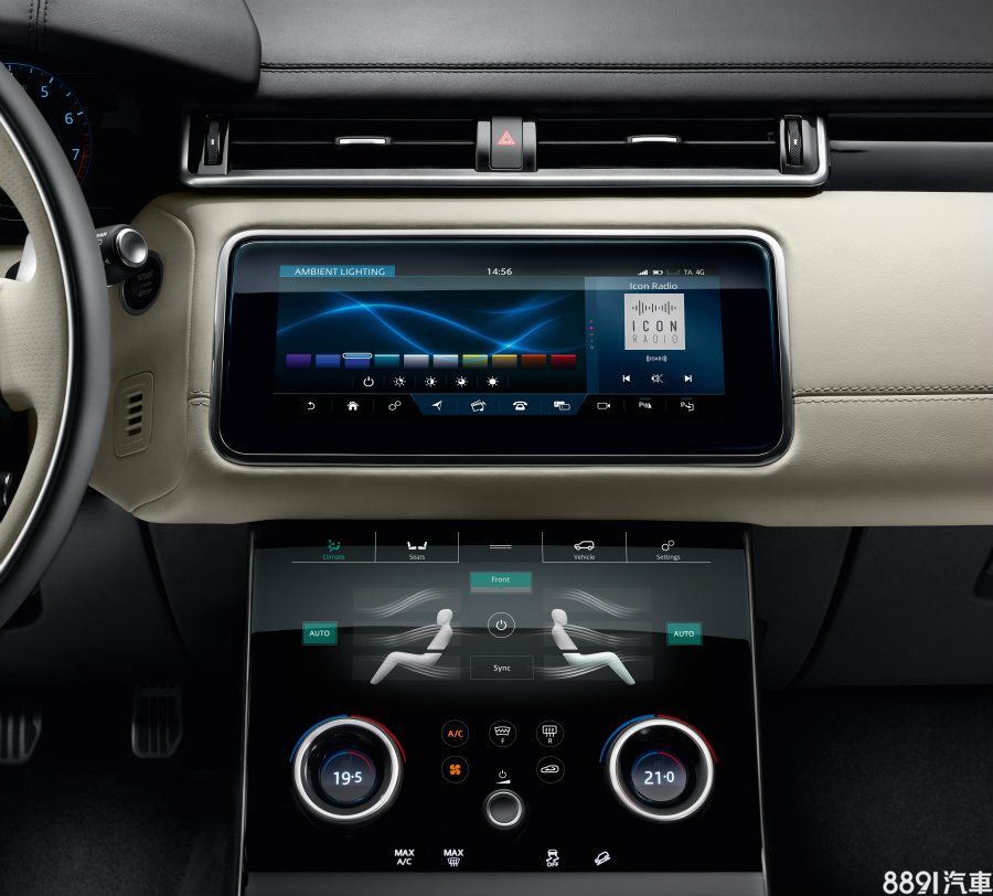除了新級距的開展，JLR也為它搭載最新開發的Touch Pro Duo系統，Intel四核心處理器、60GB硬碟，能學習車主的慣用設定，即時反饋需要的資訊，並可插入4G 的Mirco sim卡提供Wi-Fi熱點，而在上螢幕顯示導航、影音通訊等功能，下螢幕則為車輛設定與空調等。