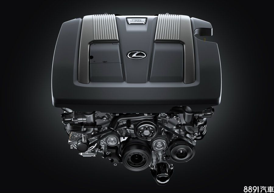 LS 500h搭載3.5升V6雙渦輪引擎與兩具永磁電動馬達,綜效馬力為354 hp,0~100km/h可於5.4秒完成。
