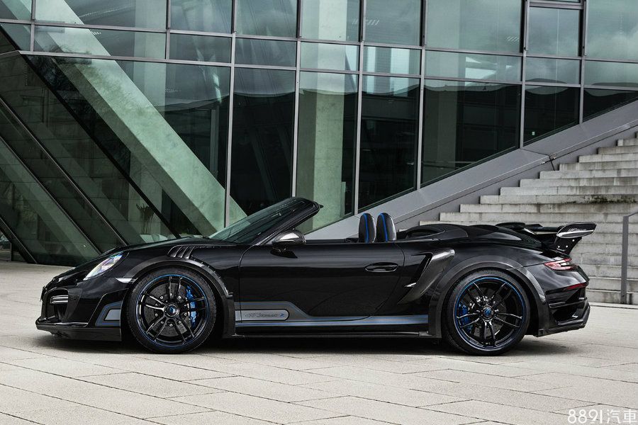 搭載20或21吋鍛造鋁圈及前六、後四活塞卡鉗,車身、鋁圈與剎車卡鉗並能選擇金屬藍或亮黃色塗裝點綴。