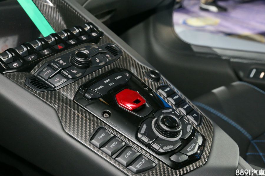 搭載Drive Select Mode System駕駛模式選擇,小改款在原有的Strada、Sport及Corsa三種模式外,新增了EGO模式,讓引擎、變速箱、懸吊、轉向系統等均可依照個人需求作設定。