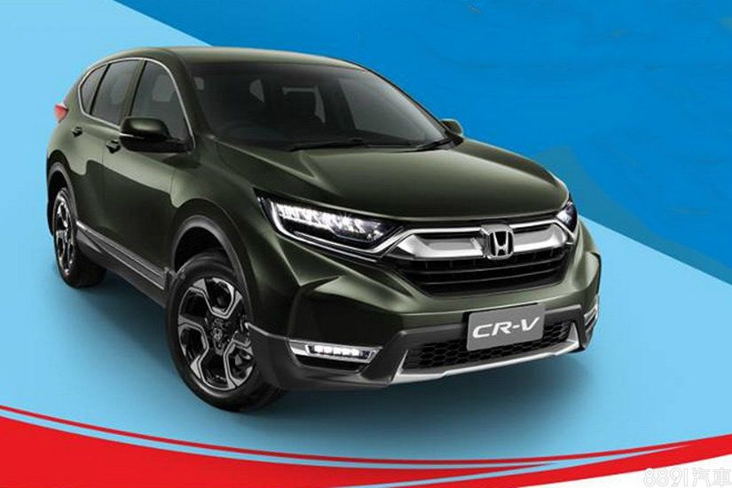 泰規新車與美規版本外型主要差異在於車頭設計，首先是水箱護罩採用橫柵式，不同於美規的蜂巢式，接著就是高階車款前霧燈輪廓為橫條式樣，增添了幾分質感。