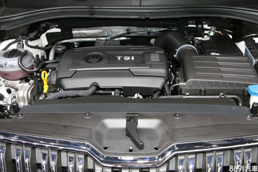 大陸380TSI為220hp的2.0升渦輪引擎,其餘為180hp的1.8TSI,不過捷克原廠的kodiaq目前無配置1.8TSI,屆時引進國內的應以1.4TSI、2.0TSI、2.0TDI為主。