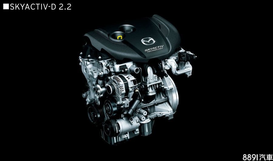 動力部分,CX-8將搭載2.2升柴油引擎,最大輸出為175hp/42.8kgm,和CX-9的2.5升汽油渦輪引擎的配置不同,並搭配六速手自排變速箱。