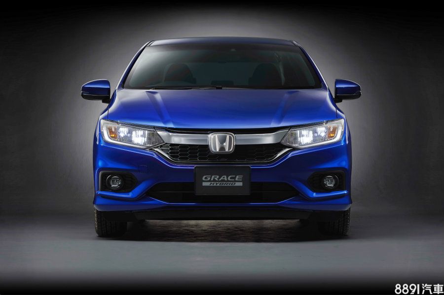 日本原廠同步公開小改款Grace Hybrid資訊，此車也就是國內的City，車頭修飾的更具有運動氣息，這部分與小改款Fit走相同路線。