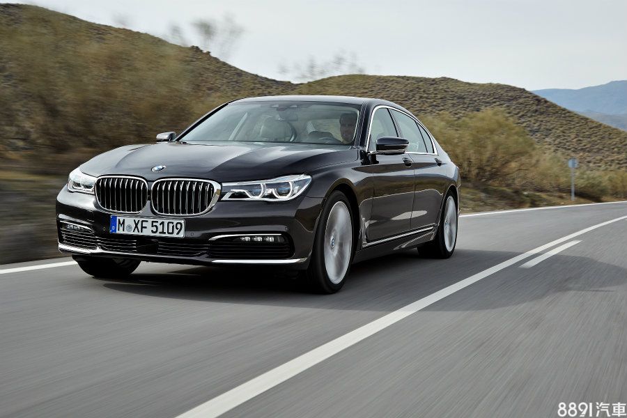 BMW 750Ld xDrive市區油耗10.86km/L、非市區油耗則為14.96km/L,平均油耗13.1 km/L,取得1級能源效率等級之成績。