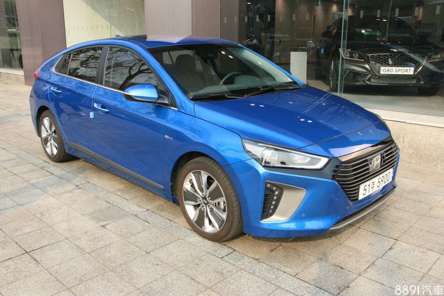 即將在第二季於國內上市的現代Ioniq Hybrid,市區、非市區和平均油耗值各為21.92、23.83及23.1km/L。