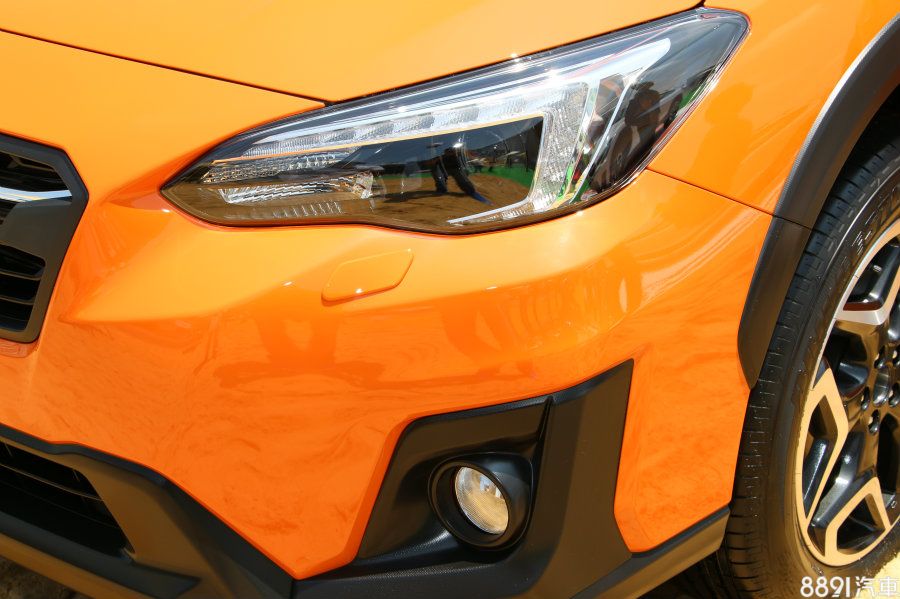 LED頭燈為2.0i-S專屬配備,並還具備主動轉向、遠光燈輔助等功能。