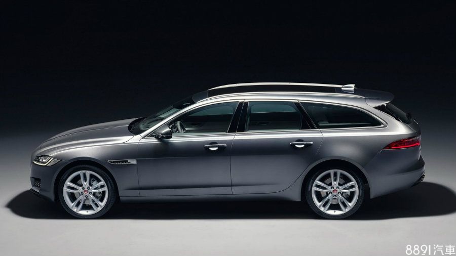 車身尺碼與前代相比，車長雖縮減6mm，但軸距拉長51mm，擁有4955x1987x1496mm的長寬高、軸距為2960mm，可想而知將帶來比上代更寬裕的乘坐感。