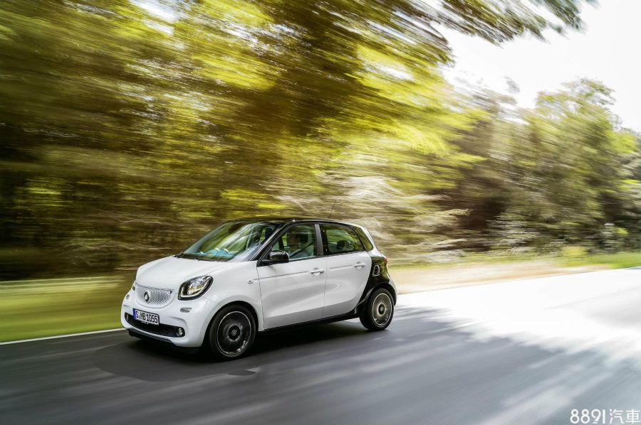 forfour車型區分52kw pure、66kw pure與66kw passion三種規格，分別為74萬、79萬與84萬。