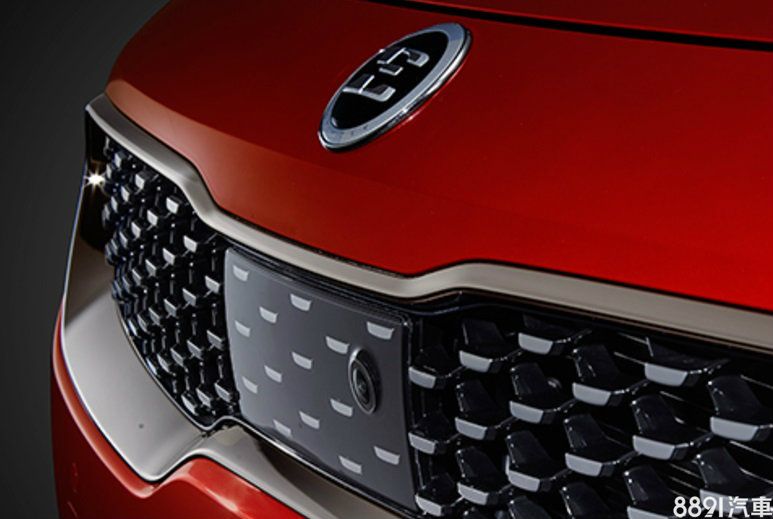 韓規Stinger以「E」徽飾取代Kia的廠徽，意欲使其成為豪華子品牌的濫觴。