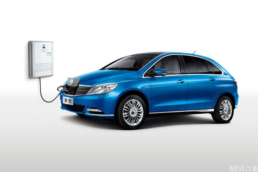 其實在與中國車廠合資開創新電動車品牌這件事，BMW是明顯落後賓士Daimler集團的，其早與中國BYD比亞迪共創DENZA騰勢！