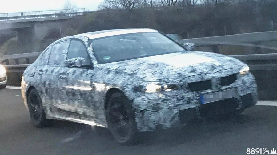 (圖為國外捕獲的偽裝測試車)