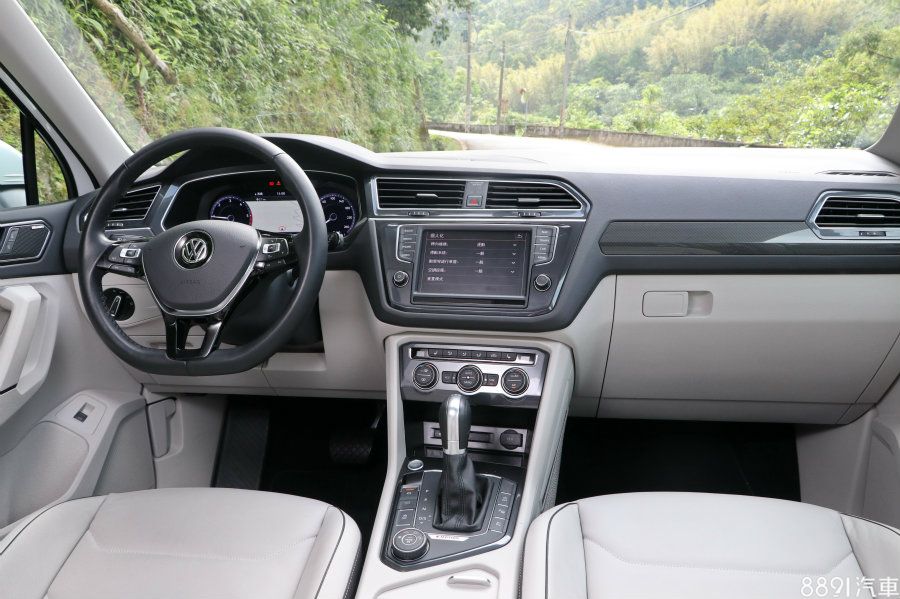 (圖為\'17年式400TDI R Line)