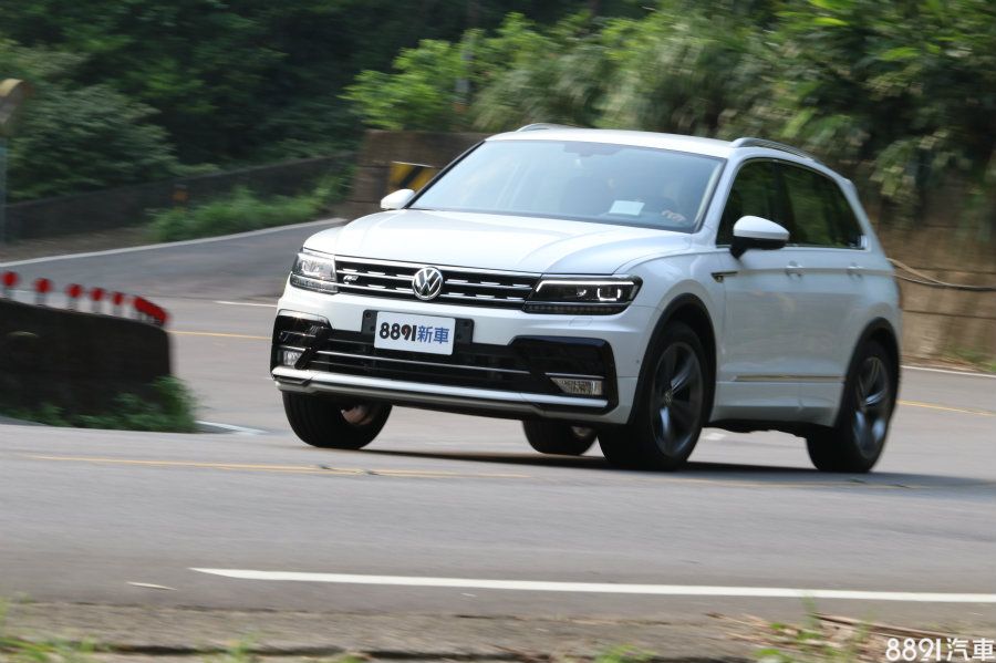 (圖為\'17年式400TDI R Line)