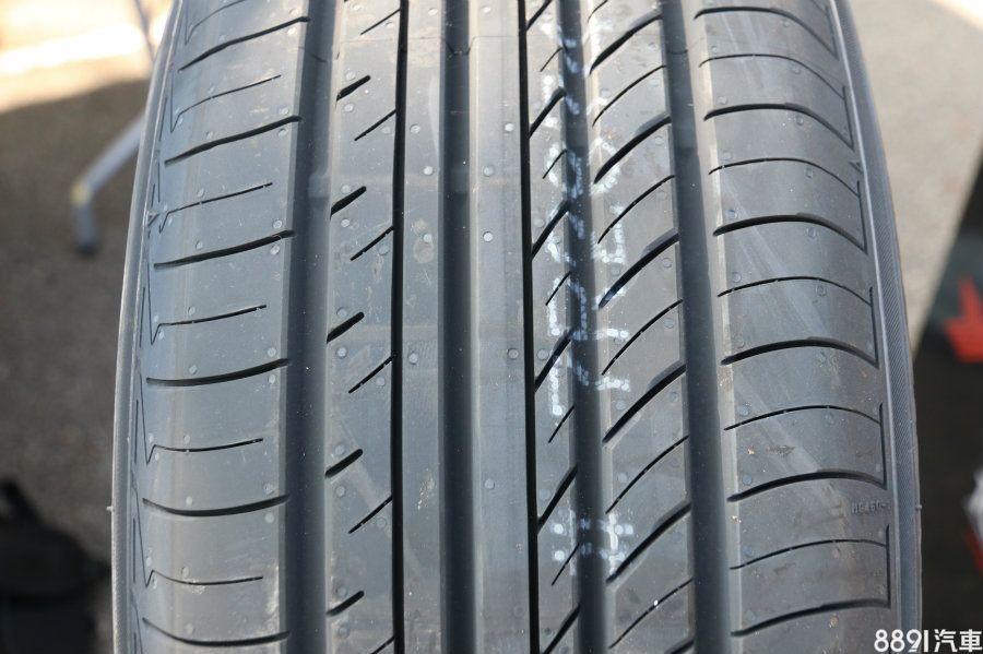 （左為外側、右為內側。）