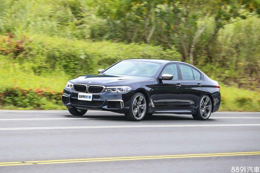 BMW5-Series Sedan