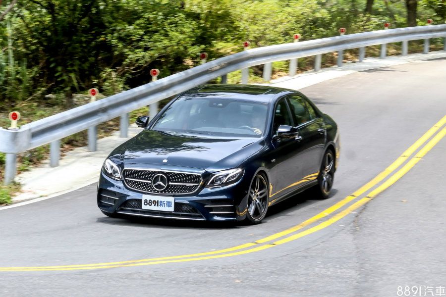 BMW5-Series Sedan