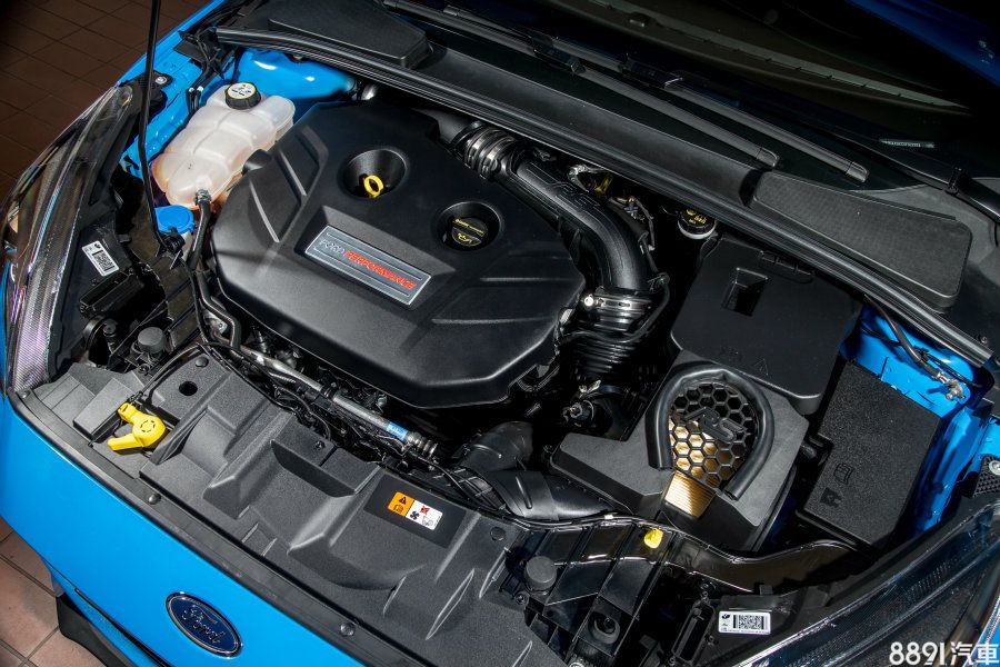 新Focus RS可能沿用2.3升EcoBoost引擎,但經過原廠優化,搭配48V車電系統,最大輸出預計可擁有多達50hp/12.9kgm之漲幅。