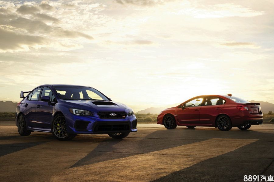 圖左為現行WRX STI，圖右則為WRX。