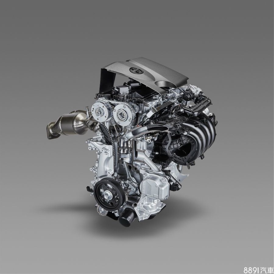 相較於1.8升Hybrid系統，新款2.0升THS II混合動力除保持燃油效率，重量體積也分別減少10％、20％。