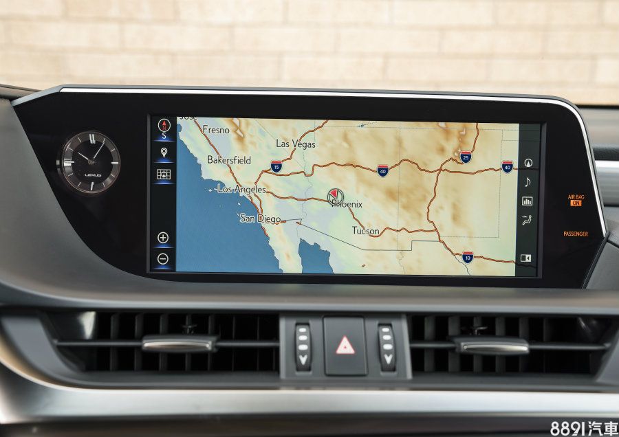 （圖為12.3吋螢幕。）