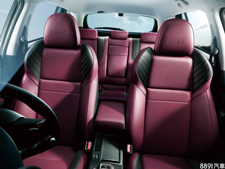 Impreza STI Sport內裝預計會比照Levorg STi Sport(如圖)辦理,運用紅黑色調營造性能氛圍。