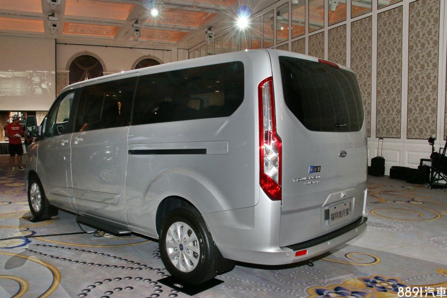 (此為長軸豪華版車型)