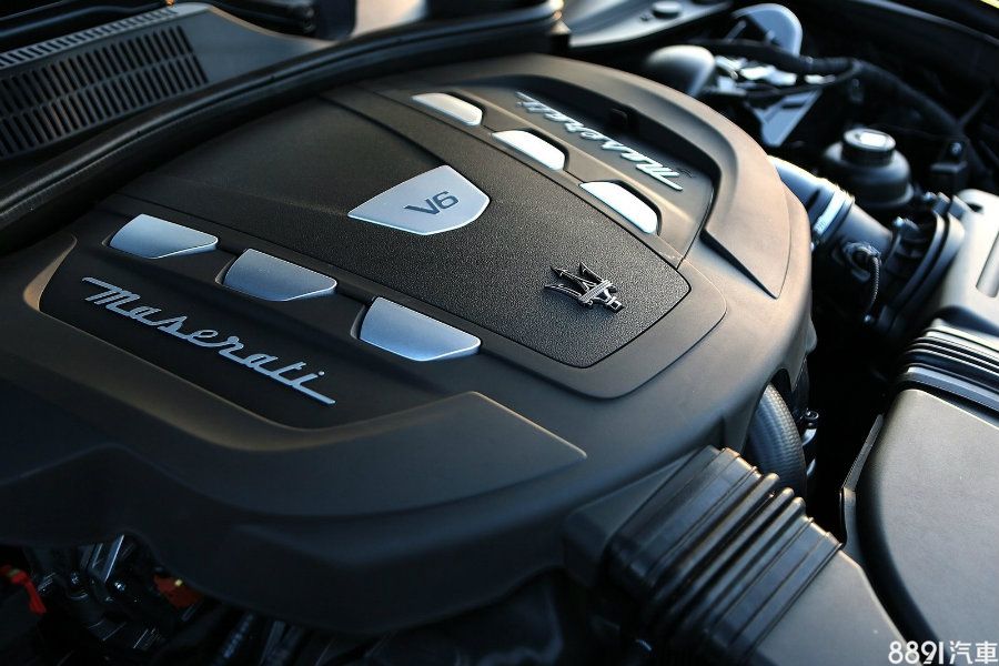 （圖為3.0升V6雙渦輪汽油引擎）