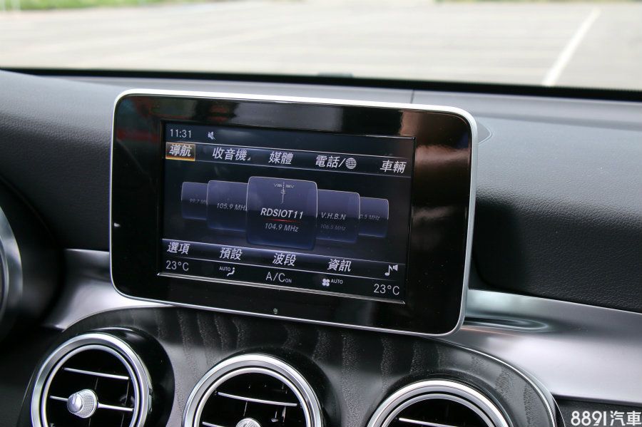 Mercedes-BenzGLC