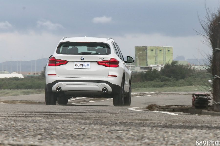 Mercedes-BenzGLC