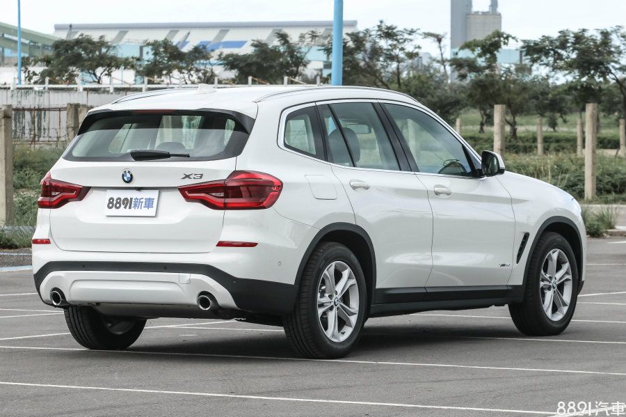 Mercedes-BenzGLC