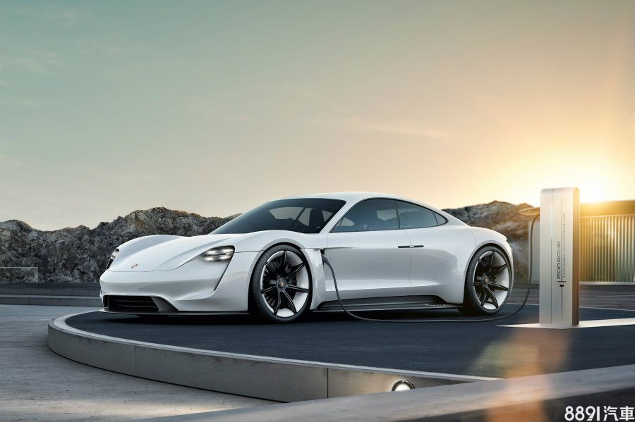 e-tron GT預計將與同集團Porsche Taycan資源共享許多技術。