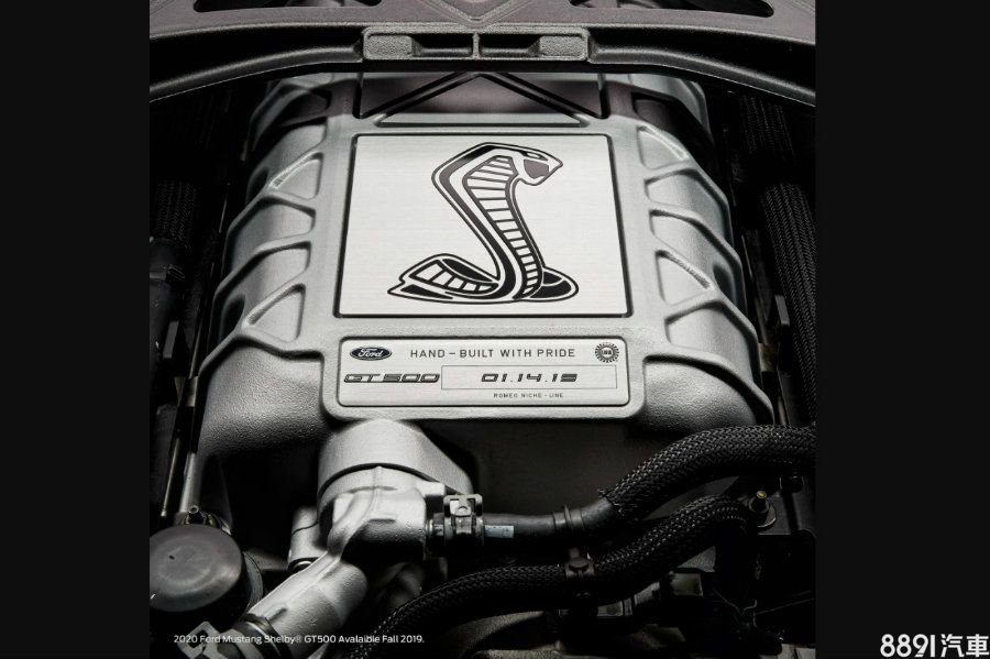 由預告圖引擎上的01.14.19編號，不難猜想新車將會在2019北美車展登場（此為開展日期）。