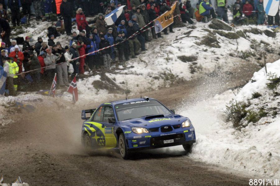 圖為WRX STI在2008年WRC拉力賽比賽畫面