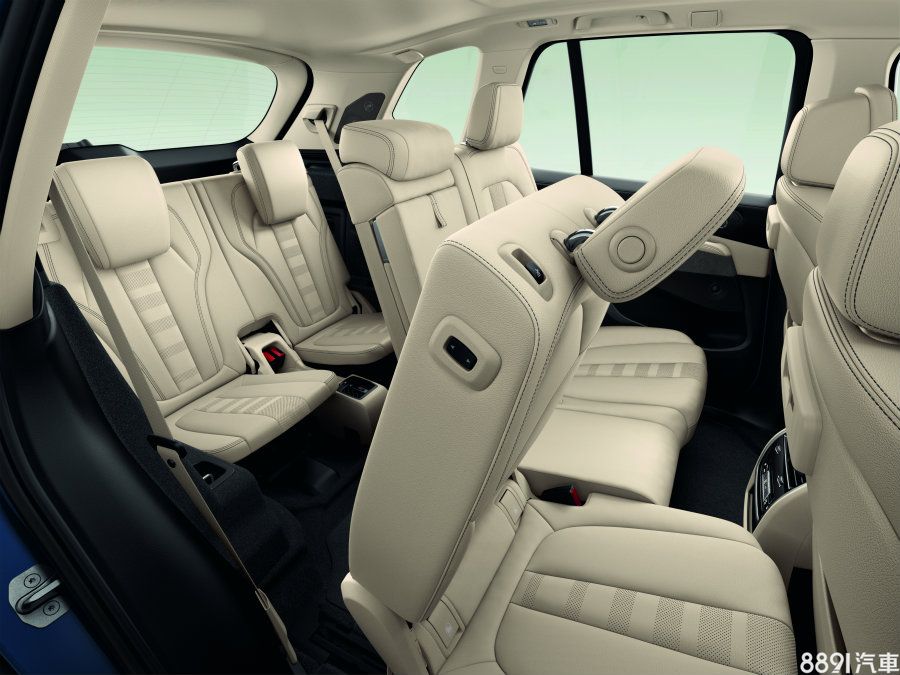 X5第三排座椅全車系需另外選配（13.6萬）。
