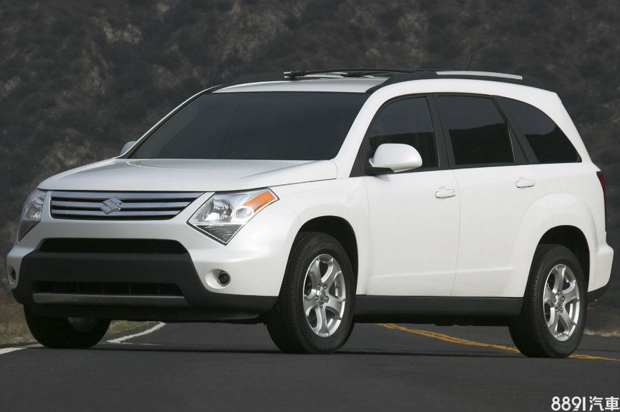 專為美國市場開發的三代Suzuki XL7七座車型,當時是與GM 集團共同開發而成,並採用後者提供的Theta 底盤平台,其機械架構不同於日規第三代版本。此代車型並未回銷日本。